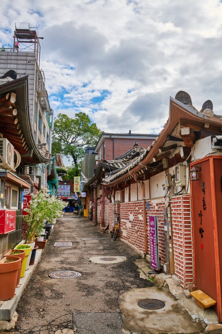 [Seoul] Bukchon Hanok Village Gamgodang Street (북촌한옥마을 감고당길)