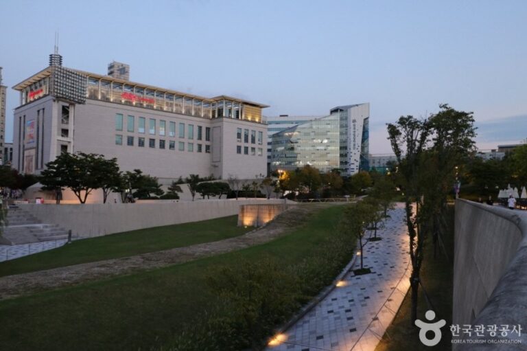 [Seoul] Dongdaemun History & Culture Park (동대문역사문화공원)