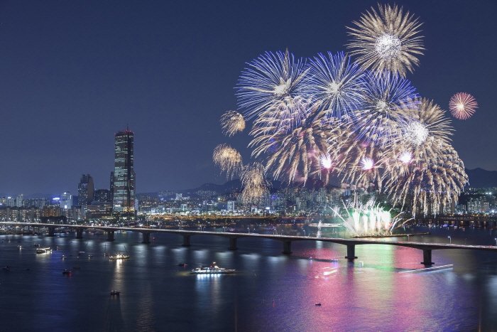 [Seoul] E-Land Cruise (Hangang River Ferry Cruise) (이랜드크루즈 (한강유람선))