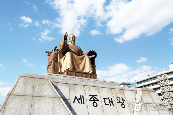 [Seoul] King Sejong Statue (세종대왕 동상)