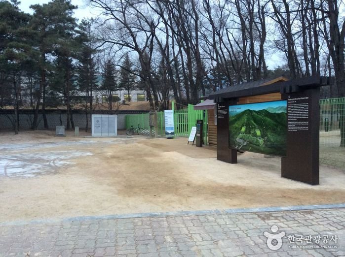 [Seoul] Heolleung and Illeung Royal Tombs [UNESCO World Heritage] (서울 헌릉(태종,원경왕후)과 인릉(순조,순원왕후) [유네스코 세계문화유산])