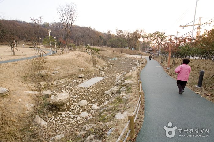 [Seoul] Iljasan Mountain Natural Park (일자산자연공원)