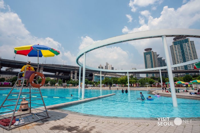 [Seoul] Ttukseom Hangang Park Outdoor Swimming Pool (한강시민공원 뚝섬수영장(실외))