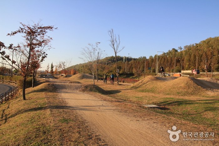 [Seoul] Nanji Hangang Park MTB Course Site (난지한강공원 MTB코스장)