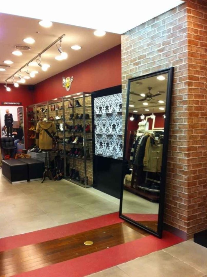 [Seoul] Dr. Martens [Tax Refund Shop] (닥터마틴)