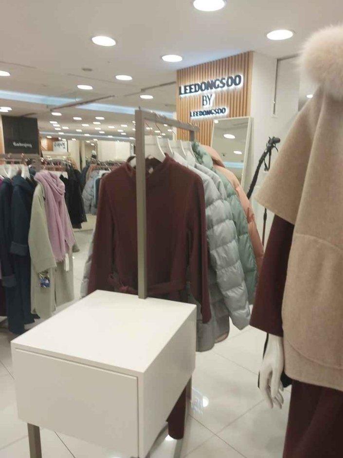 [Seoul] Lee Dong Soo Women [Tax Refund Shop] (이동수우먼)