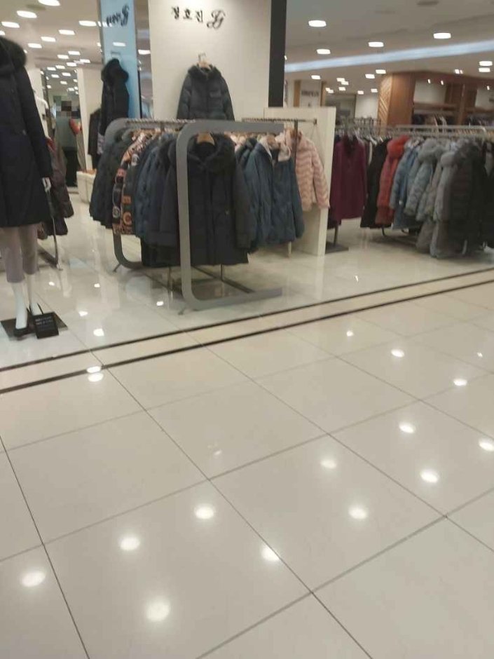 [Seoul] Jung Ho Jin [Tax Refund Shop] (정호진)