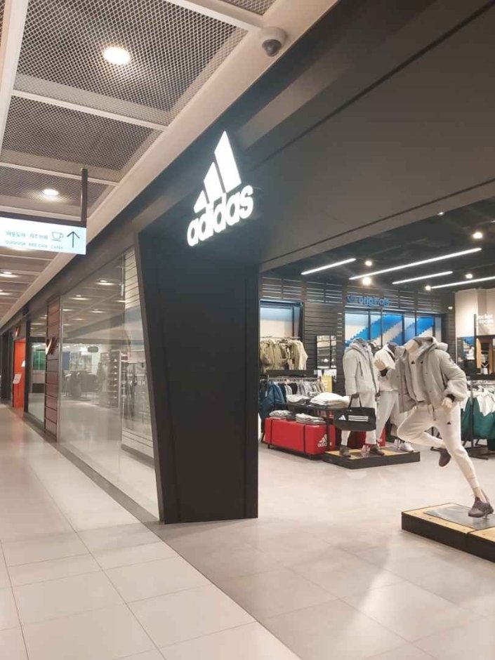 [Seoul] Adidas [Tax Refund Shop] (아디다스)