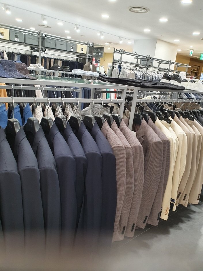 [Seoul] Sieg – Lotte Factory Gasan Branch [Tax Refund Shop] (지이크 롯데팩토리 가산)