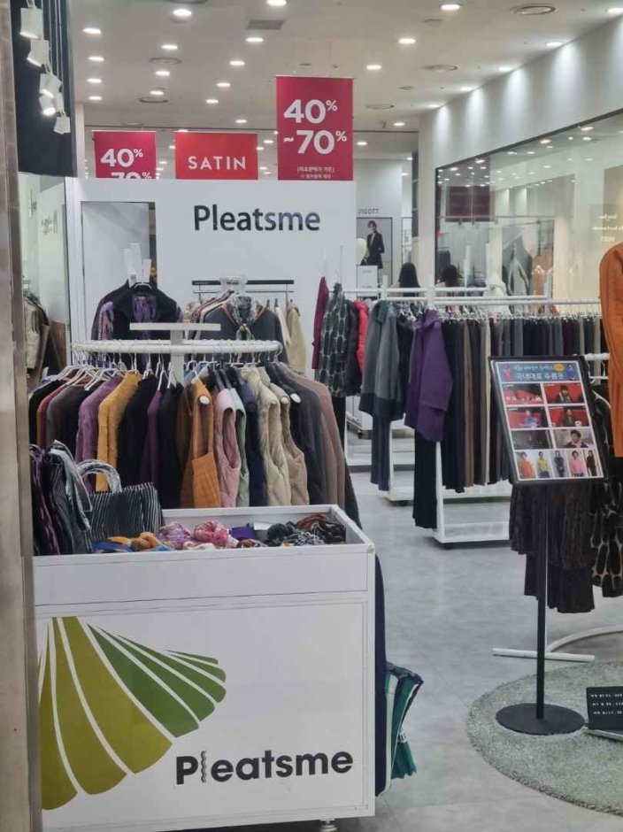 [Seoul] Pleatsme – Lotte Factory Gasan Branch [Tax Refund Shop] (플리츠미 롯데팩토리 가산)