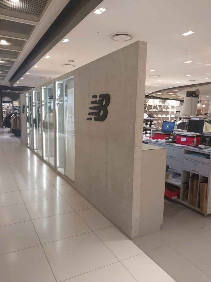 [Seoul] New Balance [Tax Refund Shop] (뉴발란스)