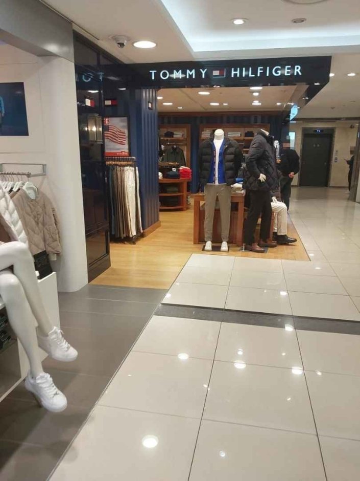 [Seoul] Tommy Hilfiger [Tax Refund Shop] (타미힐피거)