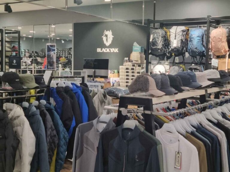 [Seoul] Black Yak – Lotte Factory Gasan Branch [Tax Refund Shop] (블랙야크 롯데팩토리 가산)