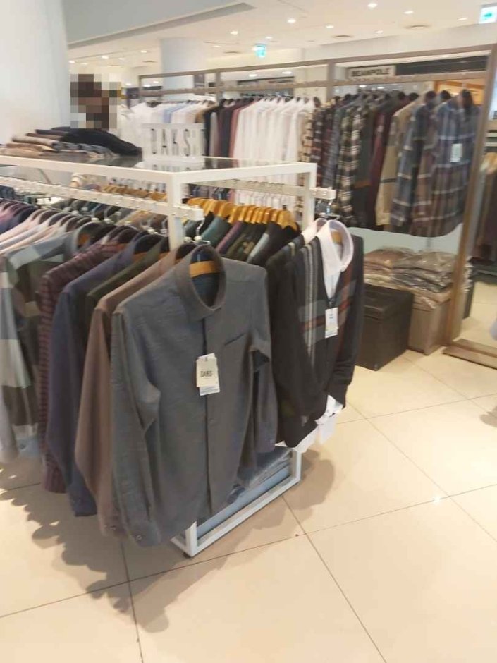 [Seoul] Daks Shirts [Tax Refund Shop] (닥스셔츠)