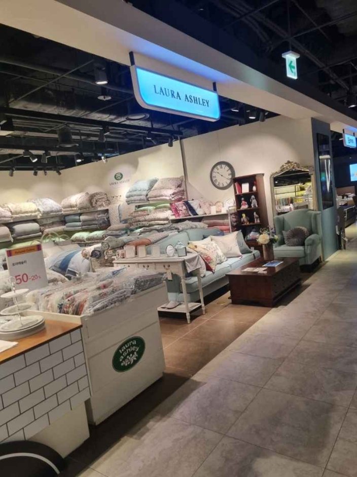[Seoul] Laura Ashley [Tax Refund Shop] (로라애슐리)