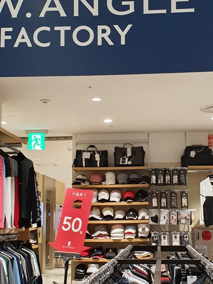 [Seoul] W.ANGLE – Lotte Factory Gasan Branch [Tax Refund Shop] (와이드앵글 롯데팩토리 가산)