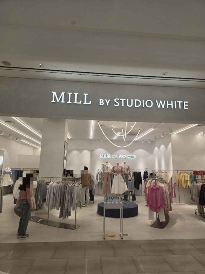 [Seoul] Studio White [Tax Refund Shop] (스튜디오 화이트)