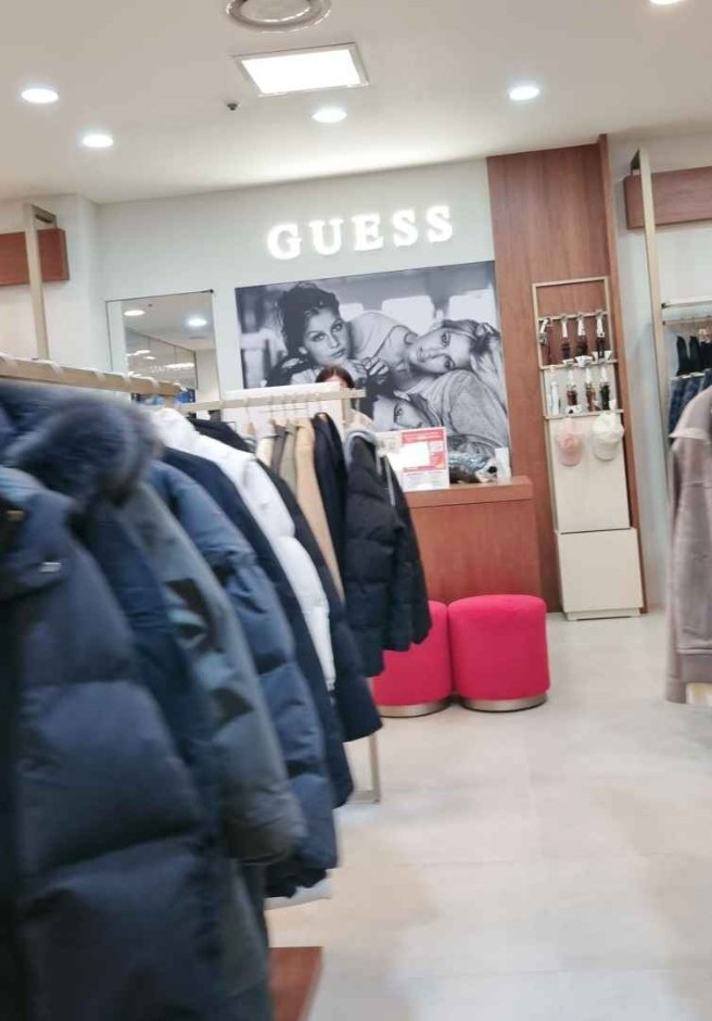 [Seoul] Guess – Lotte Factory Gasan Branch [Tax Refund Shop] (게스 롯데팩토리 가산)
