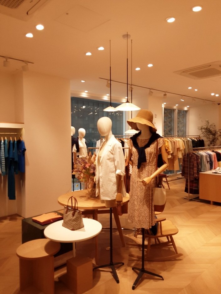 [Seoul] Lf Hazzys – Myeong-dong [Tax Refund Shop] (LF(명동헤지스종합))