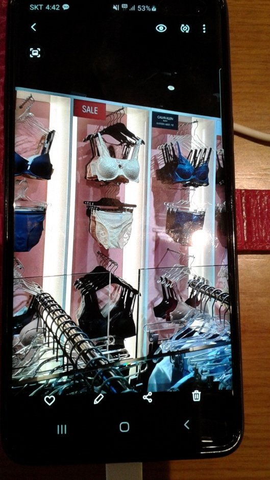 [Seoul] Guess – Doota Branch [Tax Refund Shop] (게스 두타)