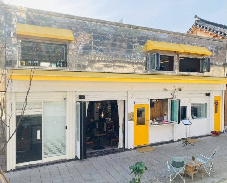 [Seoul] Sulla-gil Yeah Café & Bibi (순라길 예 & 비비)