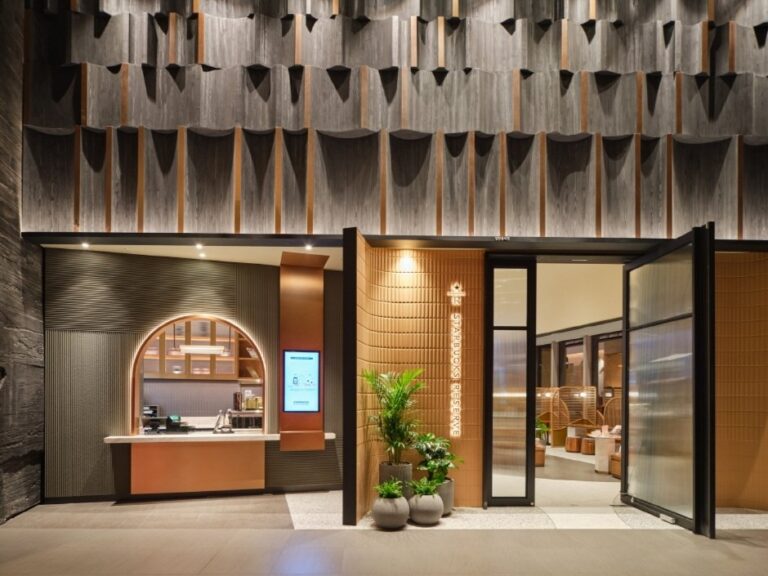 [Seoul] Starbucks Byuldabang (스타벅스 별다방)