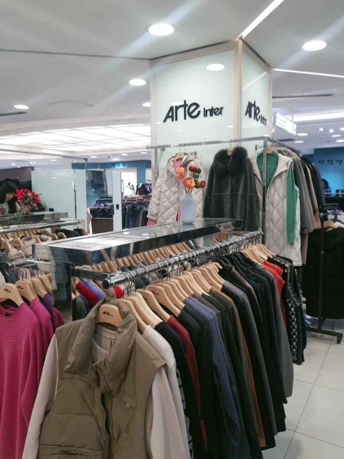 [Incheon] Arte – MODA Outlet Bupyeong Branch [Tax Refund Shop] (아르떼 모다아룰렛 부평점)