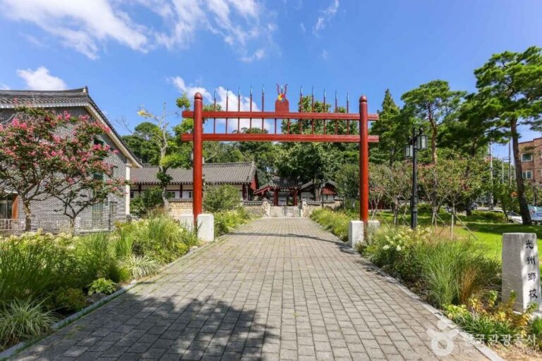 [Gwangju] Gwangjuhyanggyo Confucian School (광주향교)