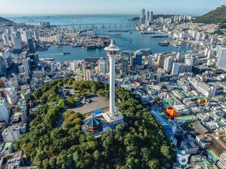 [Busan] Yongdusan Park (용두산공원)