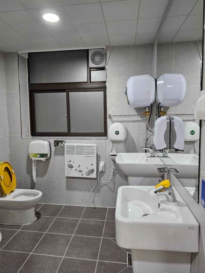 [Busan] Busan Modern & Contemporary History Museum – Main Building  (부산근현대역사관 본관)