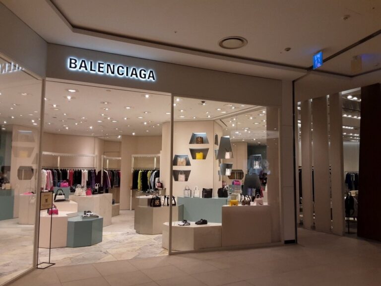 [Busan] Balenciaga – Shinsegae Centum City Branch [Tax Refund Shop] (발렌시아가 신세계 센텀점)