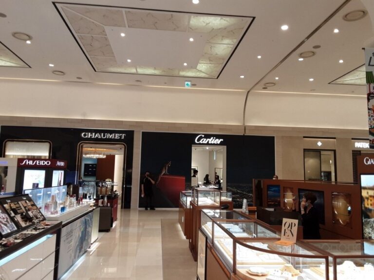 [Busan] Cartier – Shinsegae Centum City Branch [Tax Refund Shop] (까르띠에 신세계 센텀시티점)