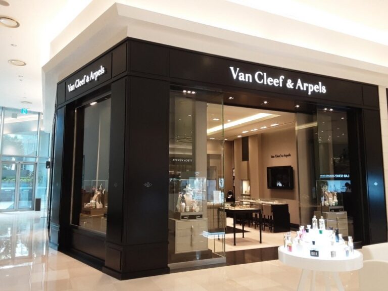 [Busan] Van Cleef & Arpels – Shinsegae Centum City Branch [Tax Refund Shop] (반클리프아펠 신세계 센텀시티점)