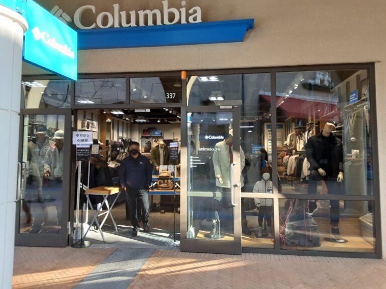 [Busan] Columbia – Shinsegae Busan Branch [Tax Refund Shop] (컬럼비아 첼시기장)