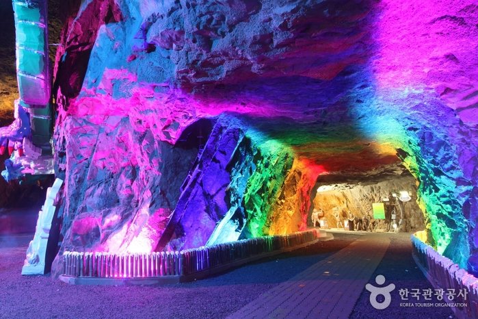 [Ulsan] Amethyst Cavern Park (자수정동굴나라)