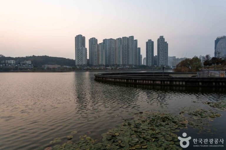 [Gyeonggi-do] Gwanggyo Lake Park (광교호수공원)