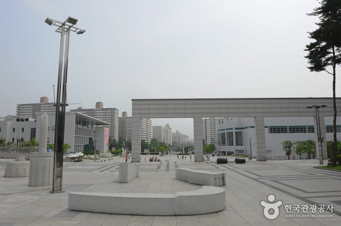 [Gyeonggi-do] Goyang Oulim Nuri Arts Center (고양 어울림누리)