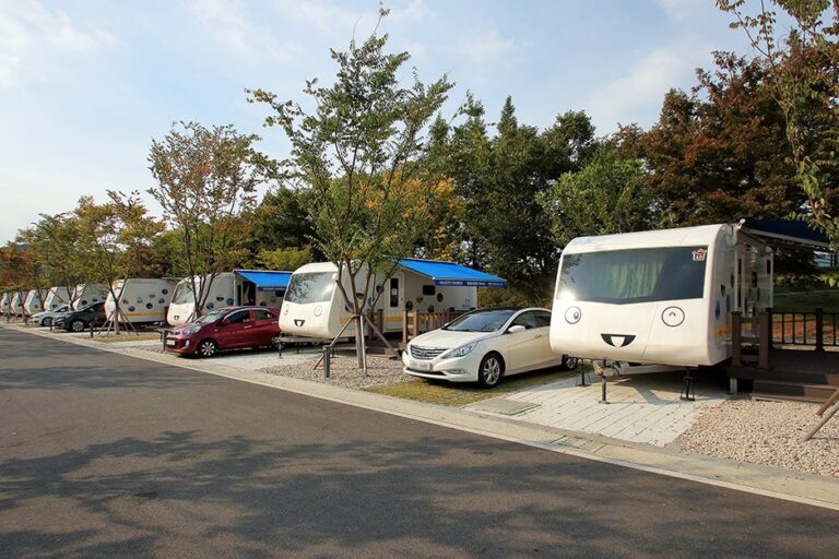 [Gyeonggi-do] Hantangang Tourist Area Auto Campground (한탄강관광지 오토캠핑장)