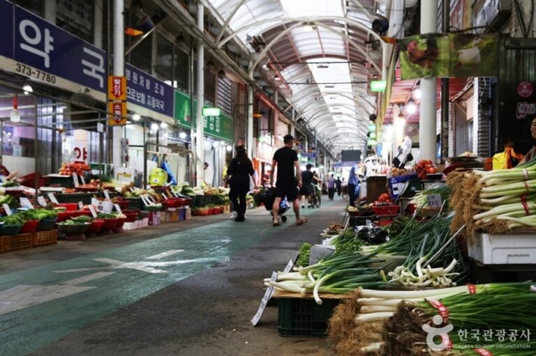 [Gyeonggi-do] Osan Osaek Market (오산오색시장)