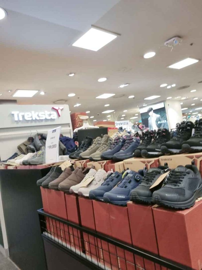 [Gyeonggi-do] Treksta – Newcore Pyeongchon Branch [Tax Refund Shop] (트렉스타 뉴코아 평촌)