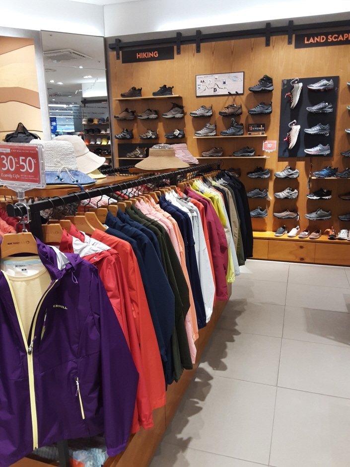 [Gyeonggi-do] Hwaseung Merrell – Lotte Paju Branch [Tax Refund Shop] (화승 머렐 롯데파주)