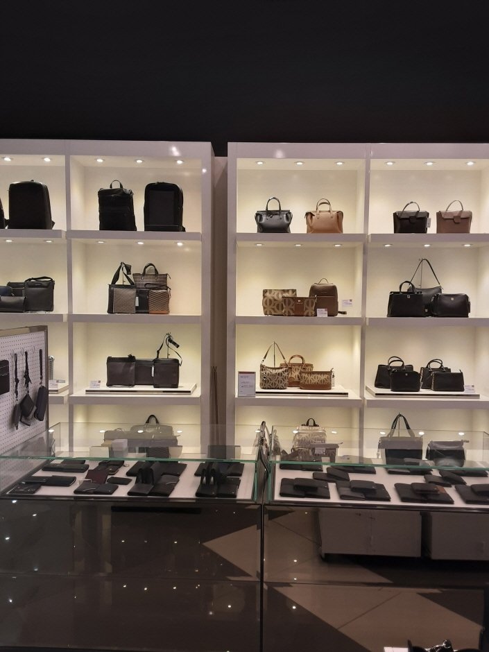 [Gyeonggi-do] Louis Quatorze – Lotte Paju Branch [Tax Refund Shop] (루이까또즈 롯데파주)