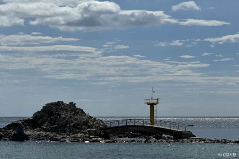 [Gangwon-do] Sacheonjinhaebyeon Beach (Sacheon Dwitbul Beach)(사천진해변(사천뒷불해수욕장)