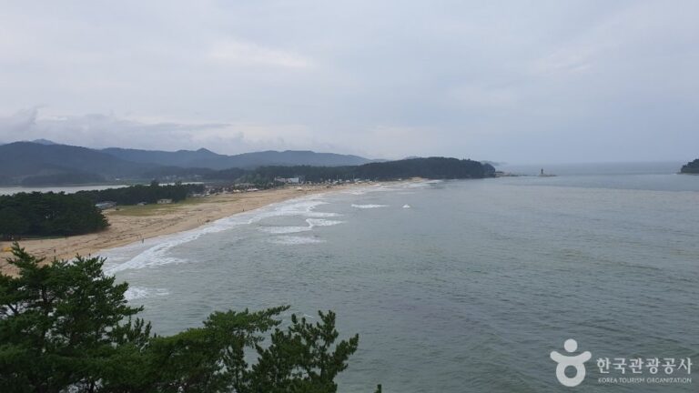 [Gangwon-do] Hwajinpo Beach (화진포해수욕장)