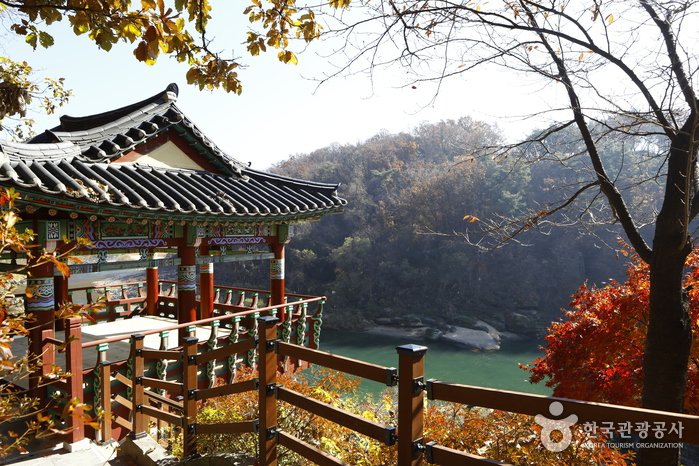 [Gangwon-do] Goseokjeong National Tourist Area (고석정국민관광지)