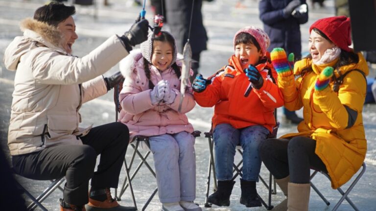 [Gangwon-do] Hwacheon Sancheoneo Ice Festival (얼음나라화천 산천어축제)