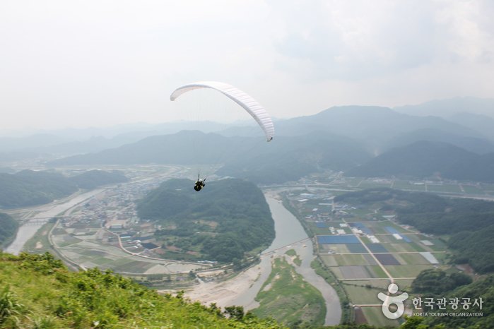 [Gangwon-do] Jangamsan Paragliding Field (장암산 활공장)