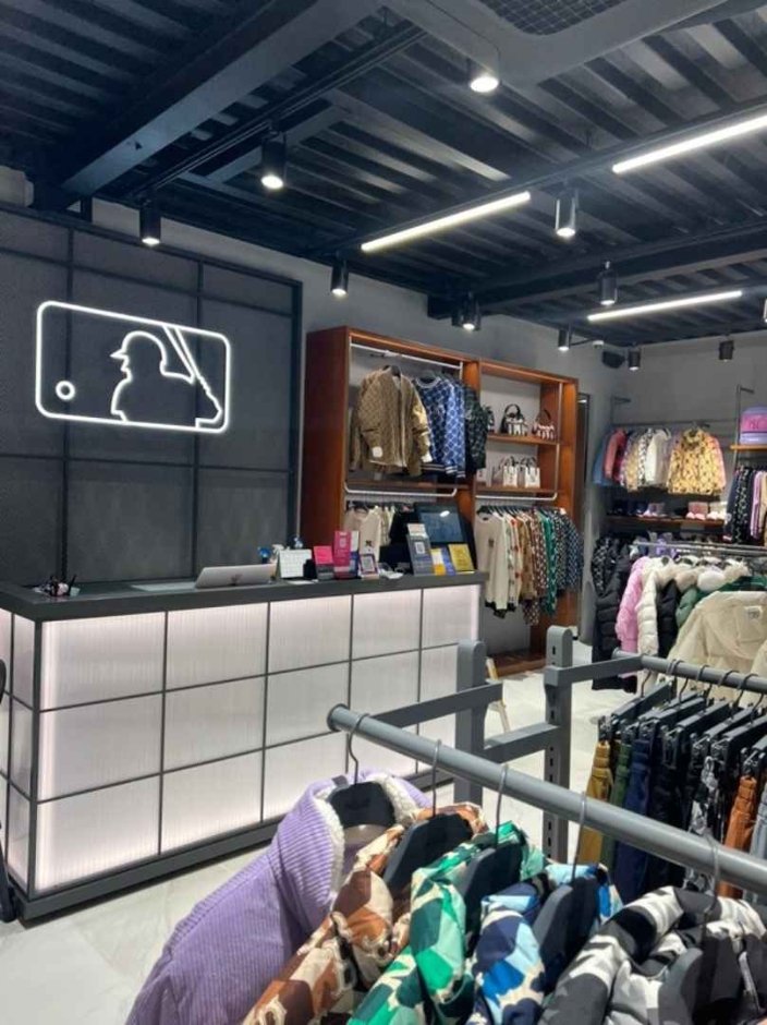 [Gangwon-do] MLB – Wonju Branch [Tax Refund Shop] (엠엘비 원주)