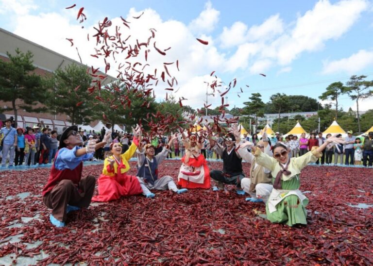 [Chungcheongbuk-do] Goesan Red Pepper Festival (괴산고추축제)