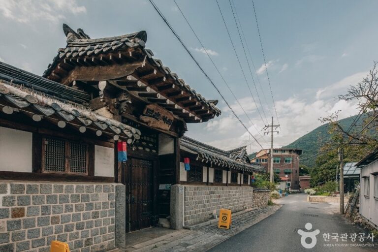 [Chungcheongbuk-do] Danchonsewongotak / 단촌서원고택